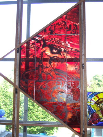 Trapezfenster "Christus in der Kelter" Trapezfenster "Christus in der Kelter"
